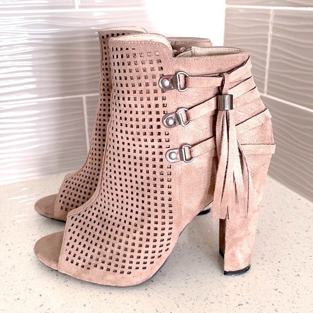 CATHERINE MALANDRINO | Shooties